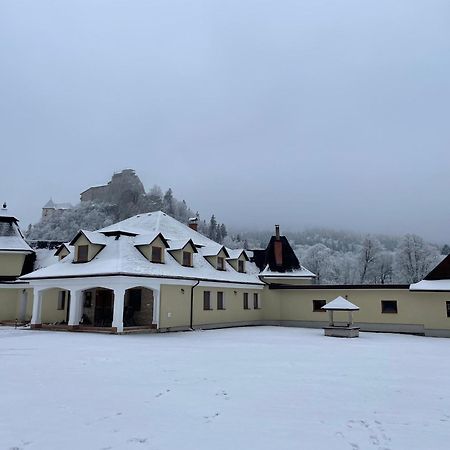Penzion U Dvoch Levov Oravsky Podzamok Bagian luar foto
