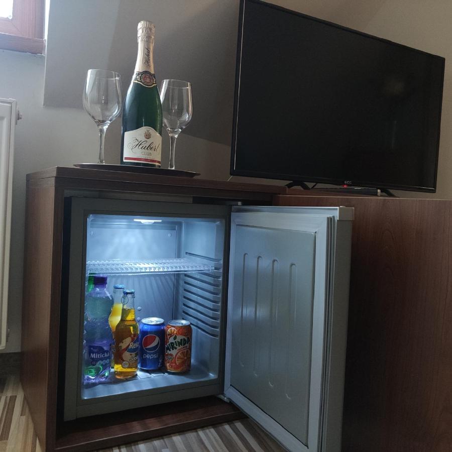 Penzion U Dvoch Levov Oravsky Podzamok Bagian luar foto