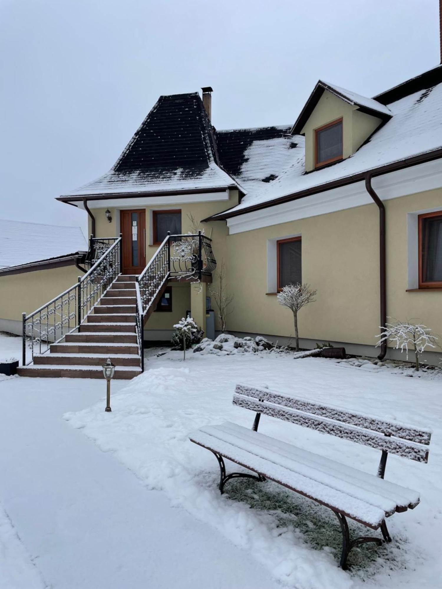 Penzion U Dvoch Levov Oravsky Podzamok Bagian luar foto